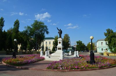Памятник Ленину в Ленинском сквере