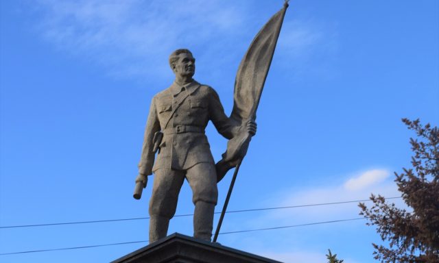 Памятник жертвам набега белоказаков на Оренбург